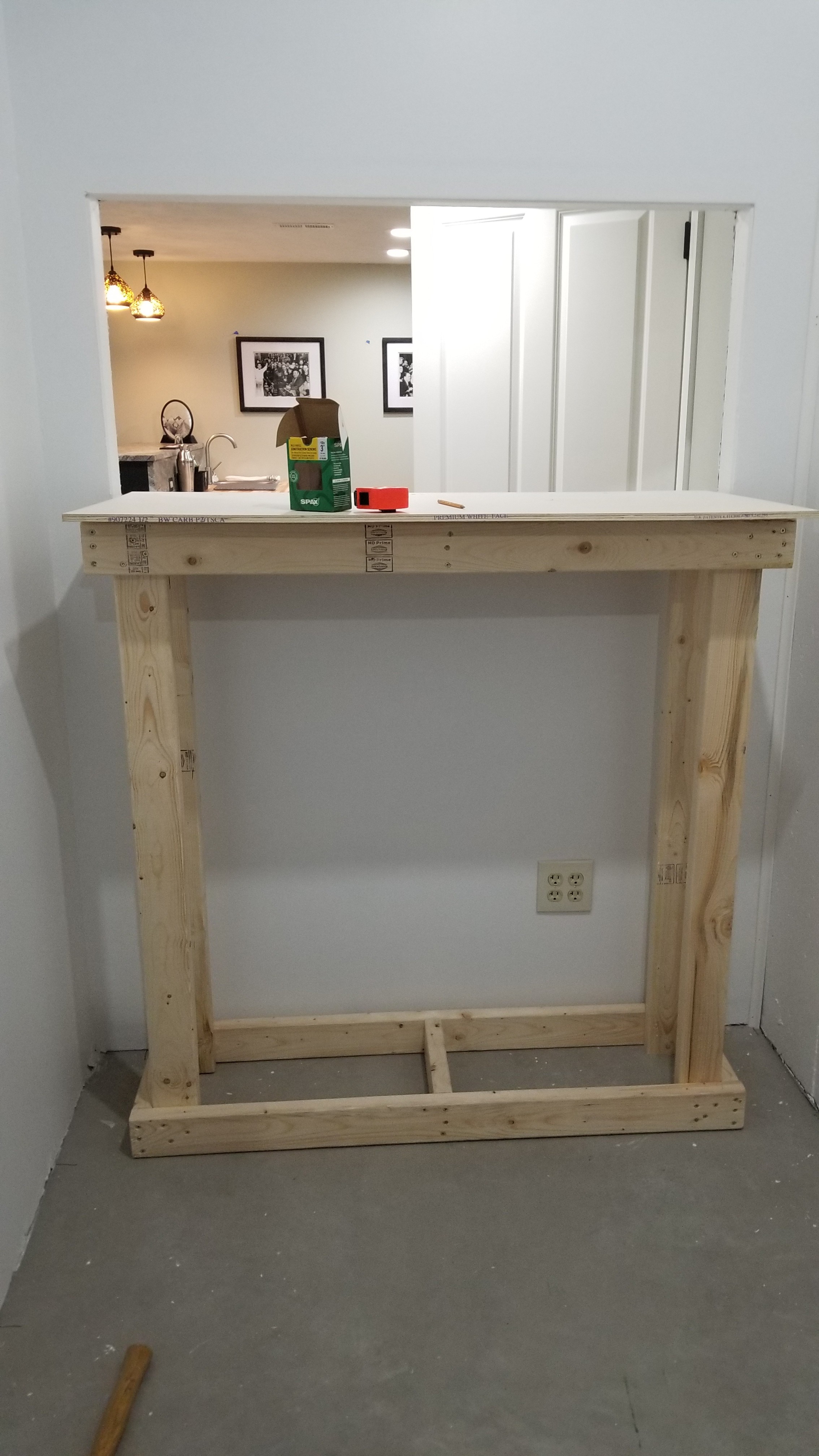 Stand-under-construction.jpg