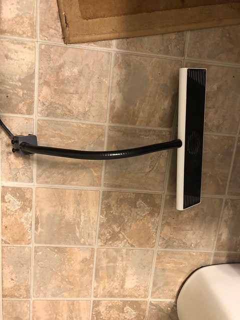 27232923359_5571f3b73c_z.jpg